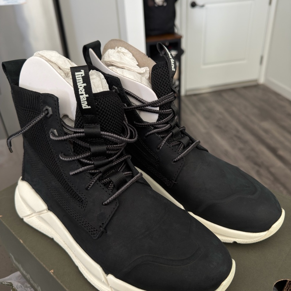 Timberland Men's Chukka Black Nubuck Top Boots